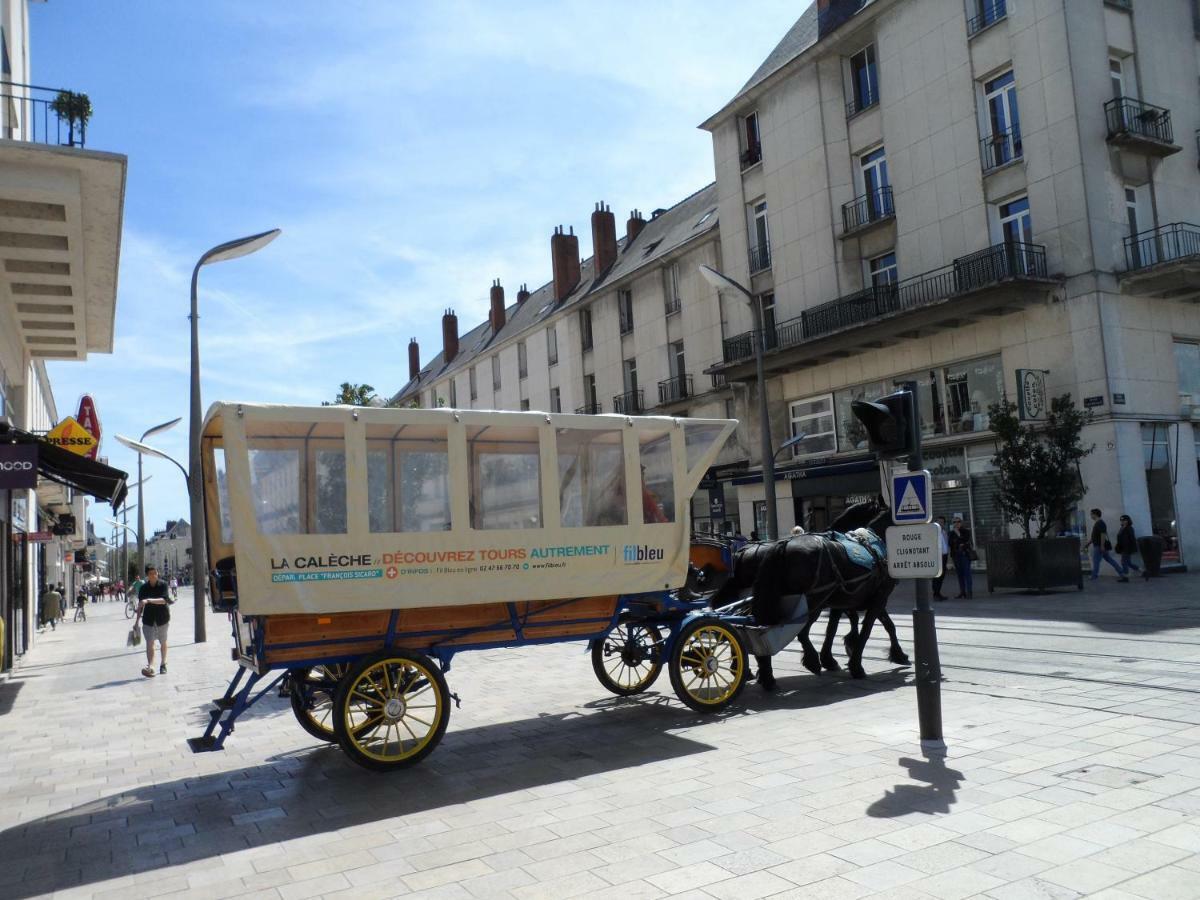 Gite De La Tour De Guise 2 Tours Exterior foto